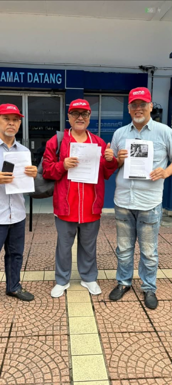 Shahbudin Embun bersama rakan seperjuangan